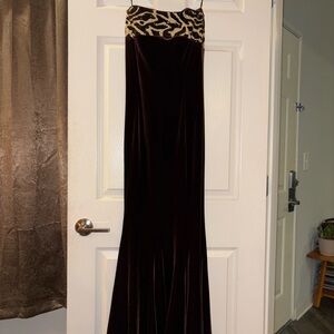 Vintage Brown Velvet Strapless Evening Gown with Gold Animal-Print Band